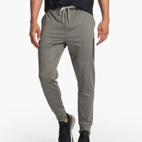New 30”
Vuori Sunday Performance Jogger ink Heather color - Picture 4 of 9
